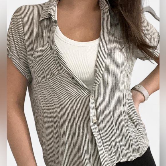 Grey and white striped button up shirt - Picture 3 of 4